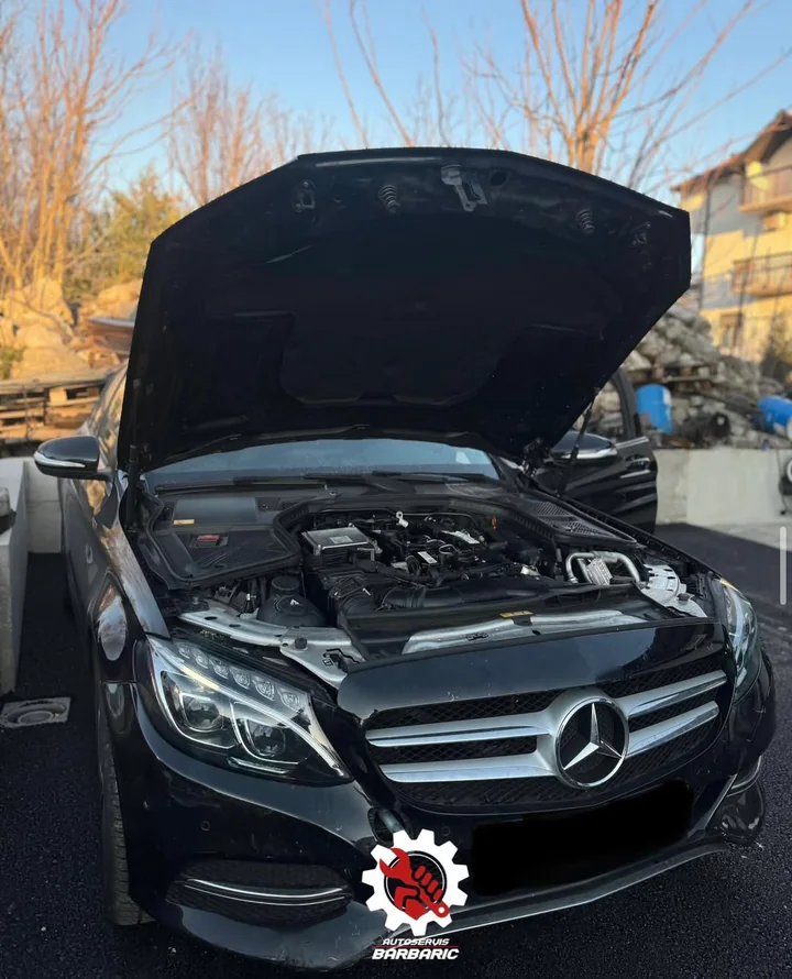 Mercedes W205